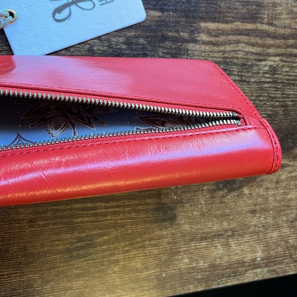 NWT: HOBO: Ardor Continental Leather Wallet: Rio: Coral (Pinky, orangey, red) - Picture 9 of 12